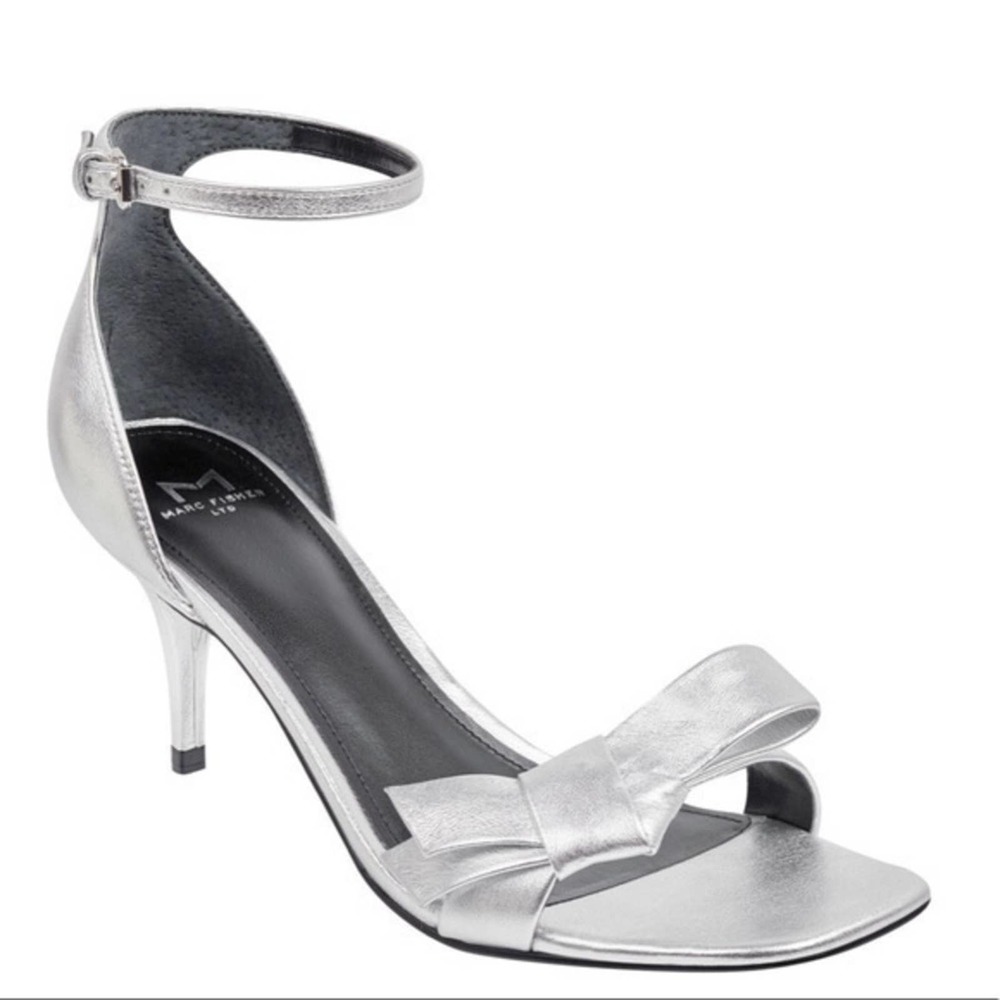 Marc Fisher Tierra Heeled Bow Sandal Silver Sz6 NWOB-Perfect for New Year's Eve!